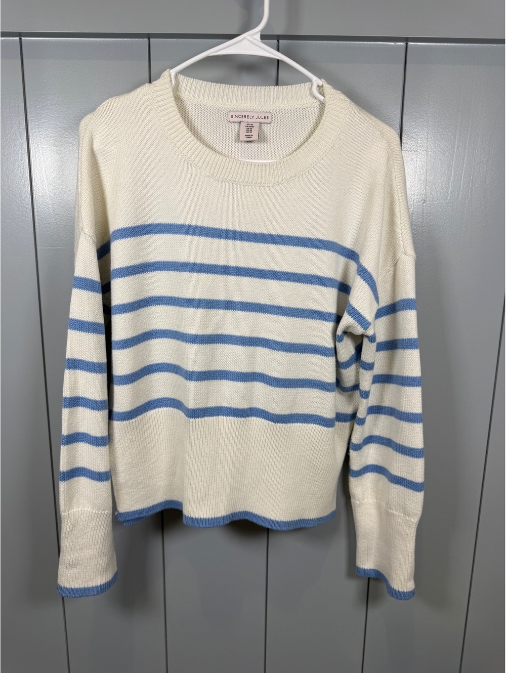 Sincerely Jules Women's Medium Ivory and Blue Striped Sweater Nantucket Coastal